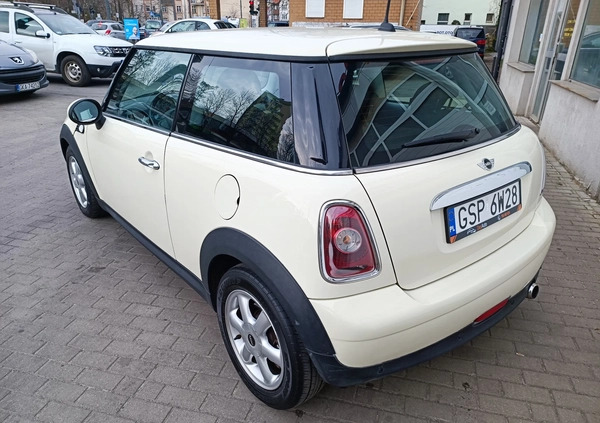 MINI Cooper cena 19900 przebieg: 149324, rok produkcji 2007 z Pyrzyce małe 326